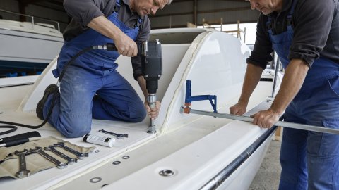Hull and deck joint of a Swedish center-cockpit yacht being bolted and bonded
